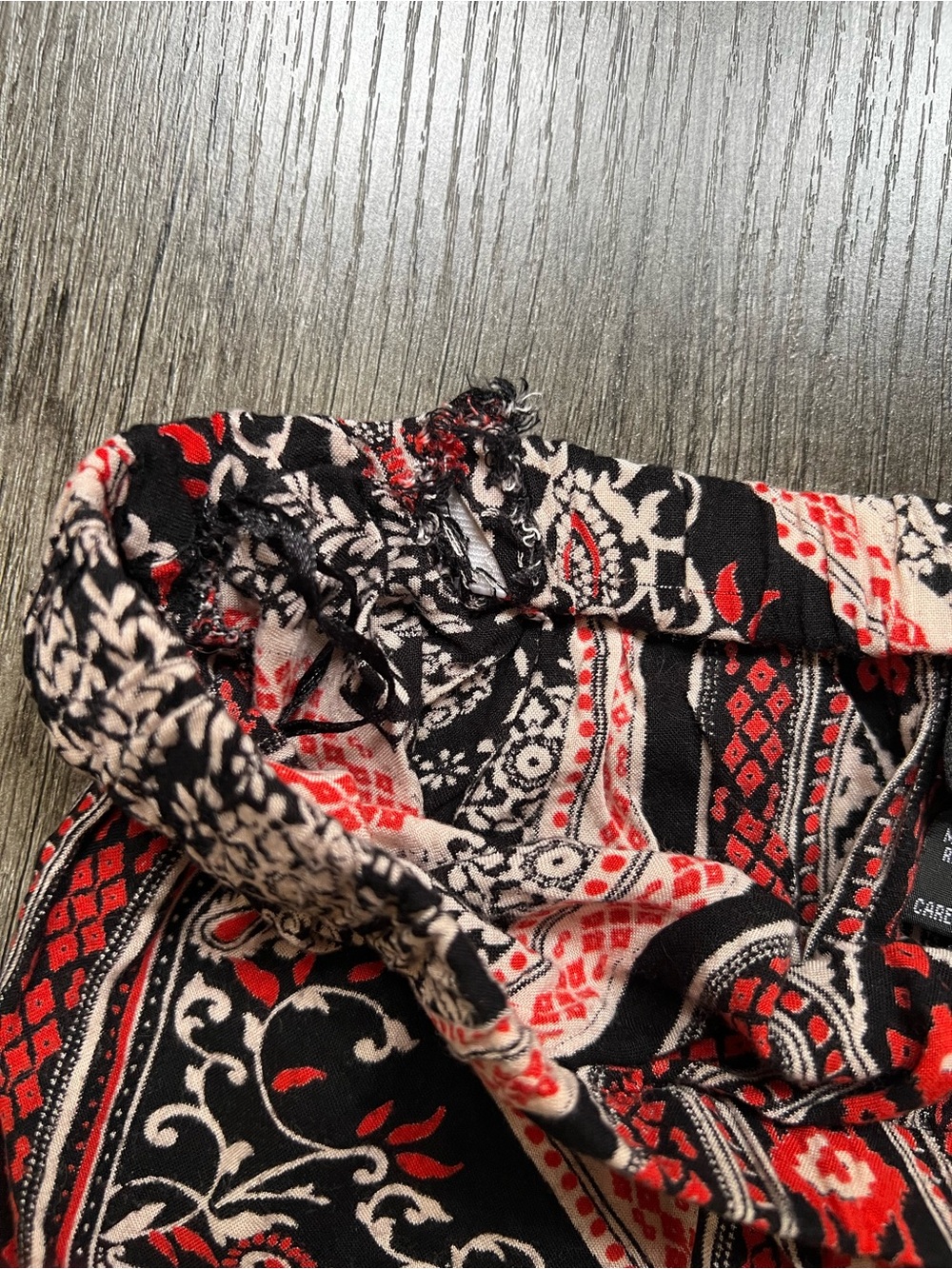 Strapless Patterned Romper - Picture 8 of 8